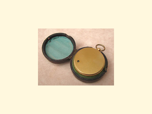 19th C pocket barometer with curved thermometer
